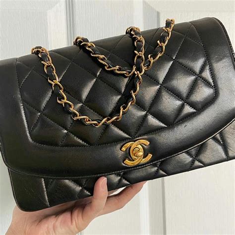 chanel wide chain flap bag|chanel 25cm flap bag.